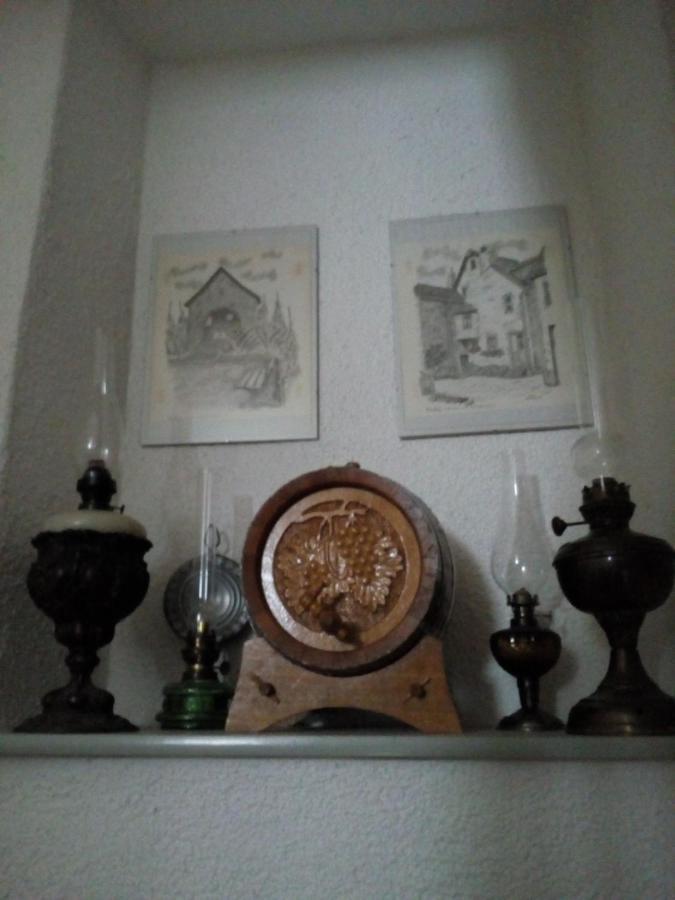 Ferienwohnung Ehlen Im Alten Winzerhaus Zeltingen-Rachtig Exterior foto